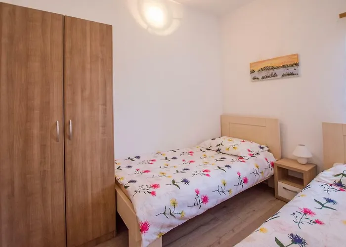 Διαμέρισμα Lavanda 2 *